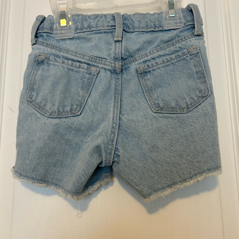 Old Navy Girls Denim Shorts - Picture 4 of 4